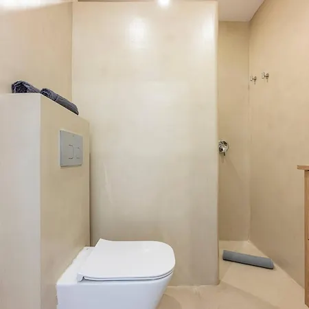 Stylish In Golden Mile At 300m From The Apartament Marbella